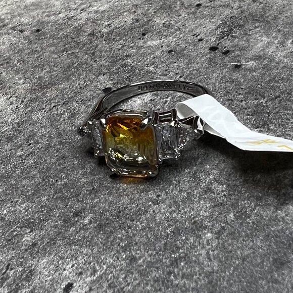 Ring Bomb Party Ring, NWOT, size 7 - Picture 6 of 7